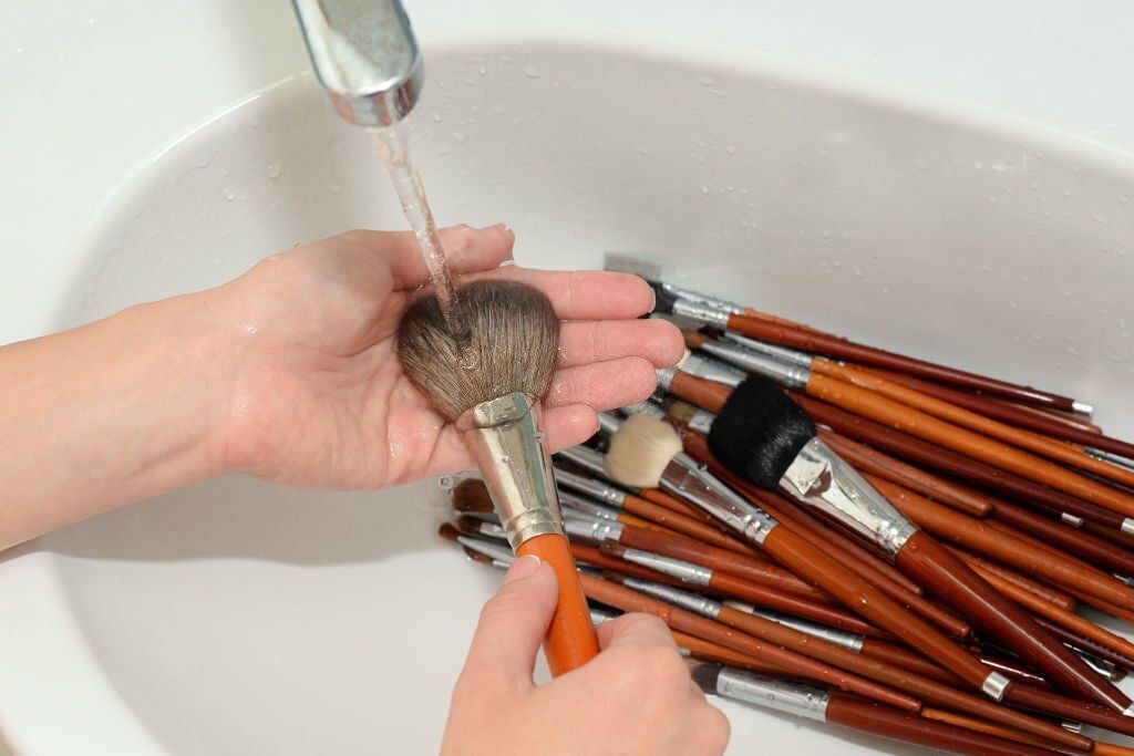 Cleaning Makeup Brushes